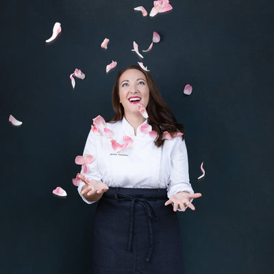 Chiara Giordano, italian pastry chef in Hawaii, baking wedding cakes, custom cakes, tarts, wedding favors, birthday cakes, anniversary cakes, italian cakes.