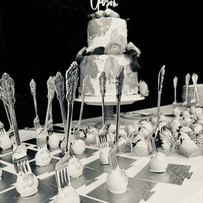 Kualoa Ranch wedding cake, weddin cake pops, hawaii wedding cake, wedding cake table set up